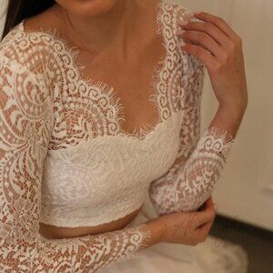 Long-sleeved lace bridal separates top